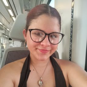 Brenda, Babysitter in La Pobla Llarga