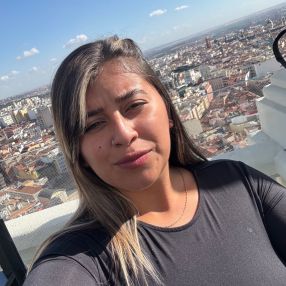 Angie Tatiana, Niñera o canguro en Amposta