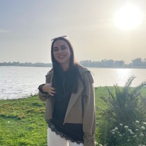 Maria Jose, Niñera o canguro en Almáchar