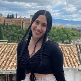 Yurka, Niñera o canguro en Colmenarejo