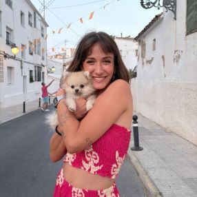 Mirella, Niñera o canguro en Altea