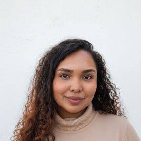 Luz Mery, Babysitter in Santander
