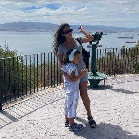 Angie johana, Familia en San Luis de Sabinillas