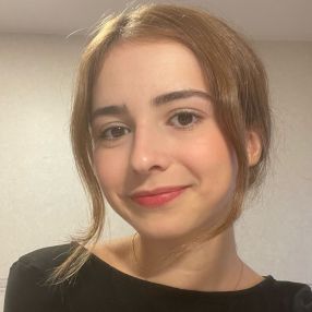 Candela, Niñera o canguro en Binéfar