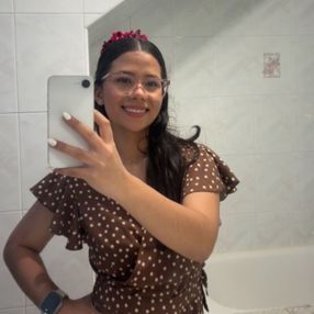 Flor, Babysitter in Ordes