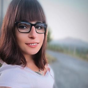 Sandra, Babysitter in Rentería