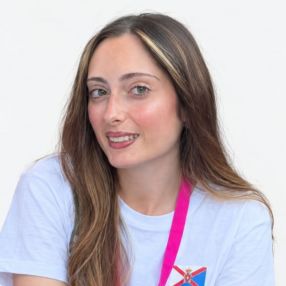 Noemi, Babysitter in Bembibre
