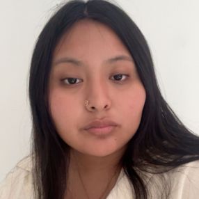 Naomi, Niñera o canguro en La Vega