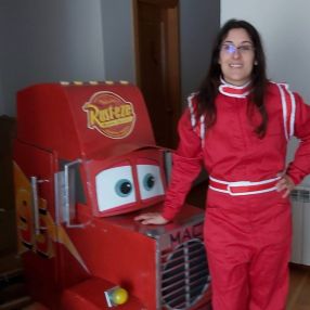 Creaciones, Niñera o canguro en Seseña