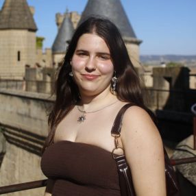 Zaira, Babysitter in Viana