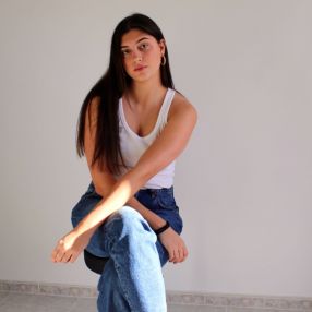 Helena, Niñera o canguro en Salt
