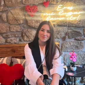 Paula, Babysitter in Vilanova de Arousa