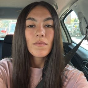 Veronica, Niñera o canguro en Badia del Vallès