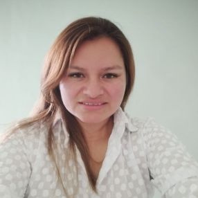 Karolina, Niñera o canguro en Maracena
