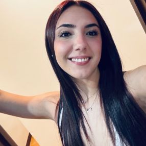 Daphne, Babysitter in Velilla de San Antonio