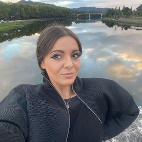 Patricia, Babysitter in A Guarda