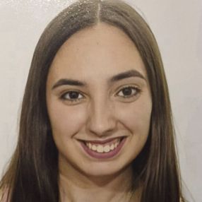 Zaira, Niñera o canguro en Villanueva de Algaidas
