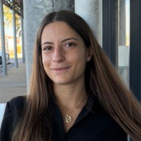 Céline, Niñera o canguro en Guía
