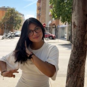 Estefany, Niñera o canguro en Sant Antoni de Vilamajor