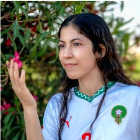 Fatima Ezzahra, Niñera o canguro en Mollerussa