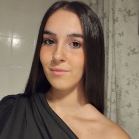 Alejandra, Babysitter in Gelves