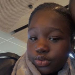 Aminata, Niñera o canguro en Canovelles