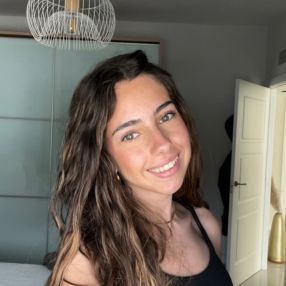 Lucía, Babysitter in La Canonja