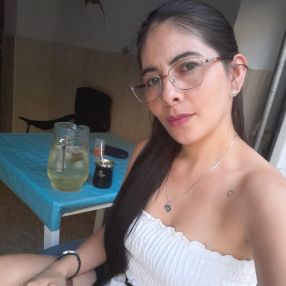 Liz Paola, Niñera o canguro en Yecla