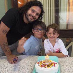 Daniel, Familia en Arona