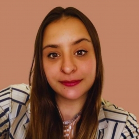 Luciana, Niñera o canguro en Náquera