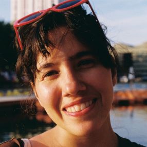 Bella, Babysitter in Bilbao