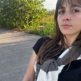 Ainhara, Niñera o canguro en Albuixech