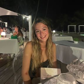 Jana, Niñera o canguro en Cànoves i Samalús