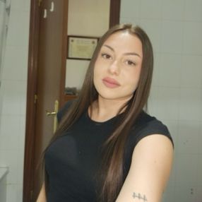 Paula, Niñera o canguro en Maracena