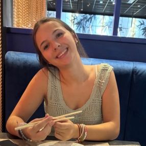 Lucía, Niñera o canguro en Valdemorillo