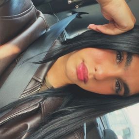 Yaneli, Niñera o canguro en La Cuesta
