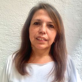 Meryi, Niñera o canguro en Llançà