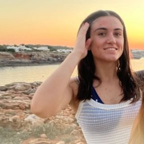 Aina, Babysitter in Es Castell