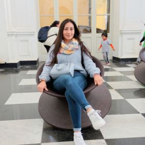 Allison, Niñera o canguro en Benaguacil