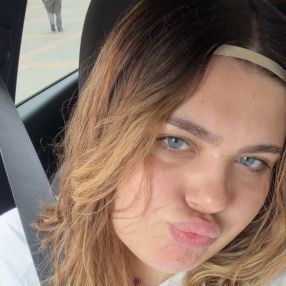 Laura, Niñera o canguro en Catral