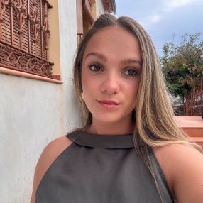 Lara, Babysitter in Orba