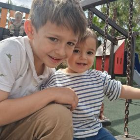 Damian, Familia en Puebla de Vallbona
