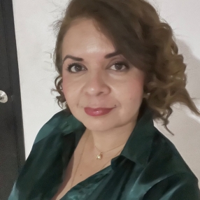 Alexandra, Babysitter in Meco
