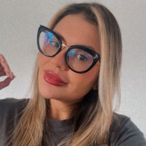 Arianne, Niñera o canguro en Los Nietos