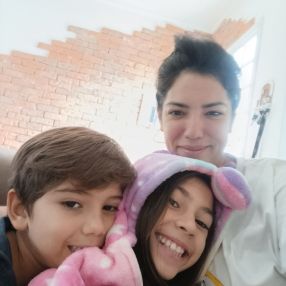 KAREN, Babysitter in Elche
