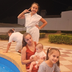 Adriana, Familia en Rociana del Condado