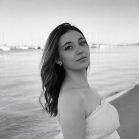Zaira, Niñera o canguro en Sonseca