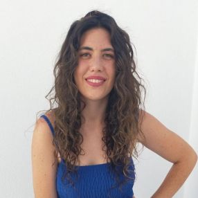 Marta, Niñera o canguro en La Rinconada