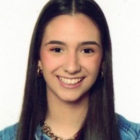 Carmen, Niñera o canguro en Villava