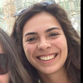 Valentina, Niñera o canguro en Zaragoza
